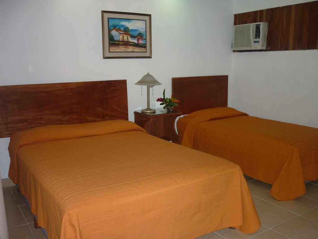 Hotel El Bramadero Liberia Exterior photo